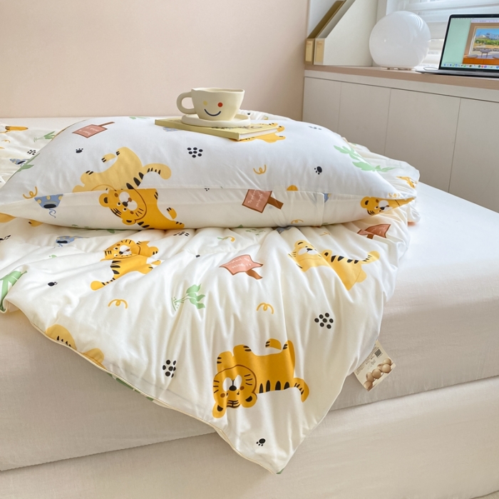 91家纺网 家纺一手货源 找家纺 星期八 2022新款针织棉小老虎夏被 调皮虎