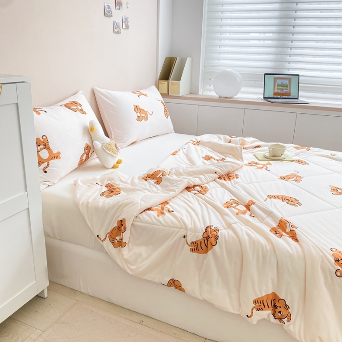 91家纺网 家纺一手货源 找家纺 星期八 2022新款针织棉小老虎夏被 跳跳虎