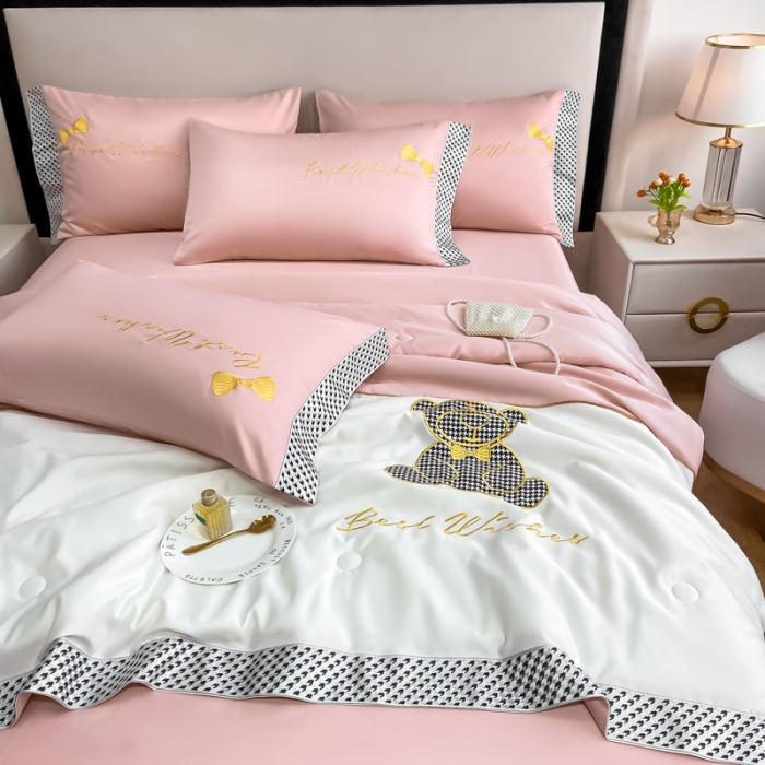 91家纺网 家纺一手货源 找家纺 眠帛家居 2022新款元气熊刺绣夏被四件套 元气熊粉