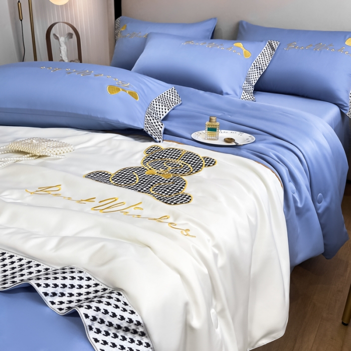 91家纺网 家纺一手货源 找家纺 眠帛家居 2022新款元气熊刺绣夏被四件套 元气熊蓝