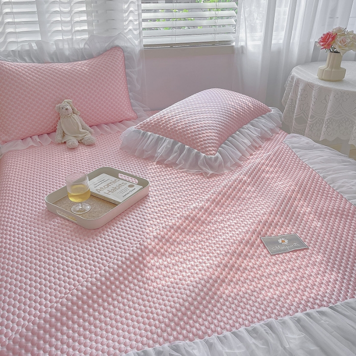 91家纺网 家纺一手货源 找家纺 吾秀冰豆豆席凉感软席床裙公主冰丝席三件套冰凉感豆豆席凉席公主粉