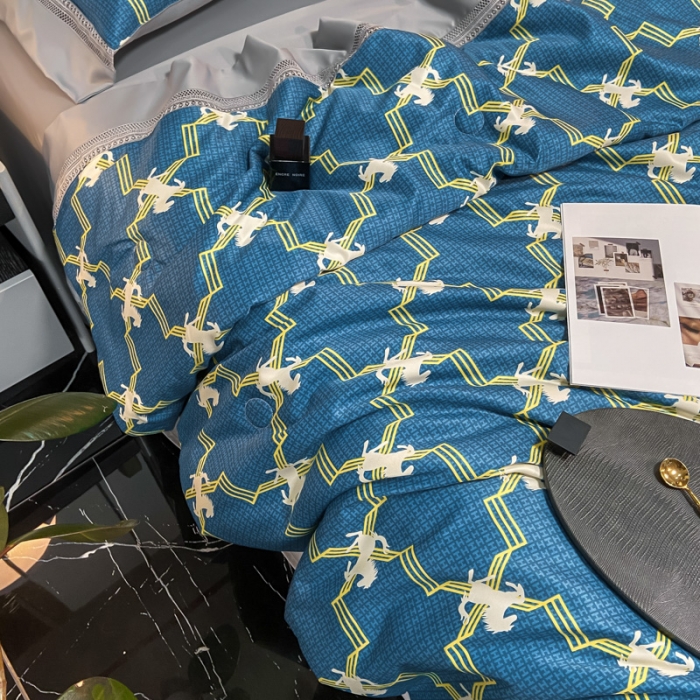 91家纺网 家纺一手货源 找家纺 2022新款 镂空水洗天丝夏被四件套 英伦风尚