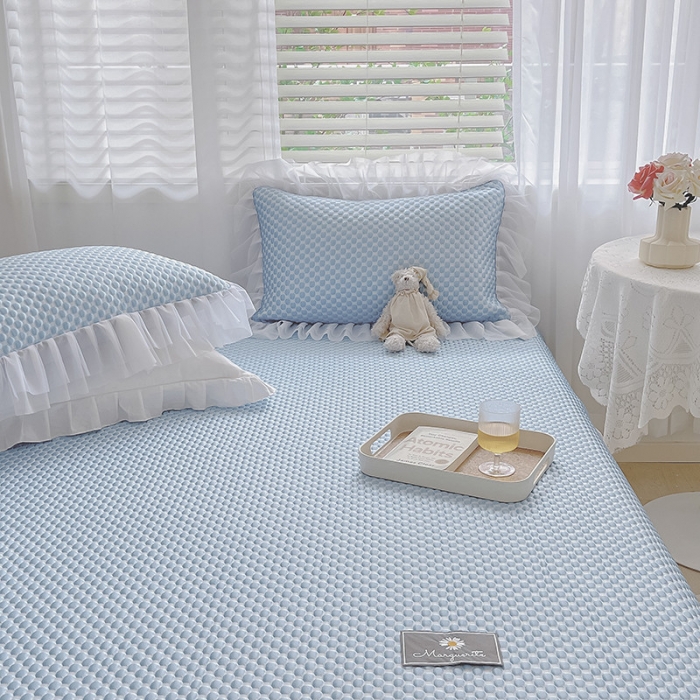 91家纺网 家纺一手货源 找家纺 吾秀冰豆豆席凉感软席床裙公主冰丝席三件套冰凉感豆豆席凉席公主蓝