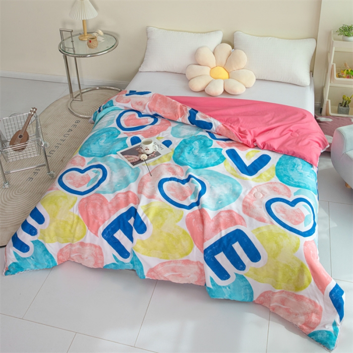 91家纺网 家纺一手货源 找家纺 畅销被业 2022水洗棉印花被夏被 爱心