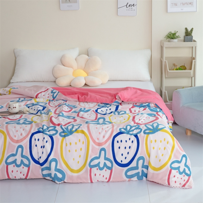 91家纺网 家纺一手货源 找家纺 畅销被业 2022水洗棉印花被夏被 大草莓