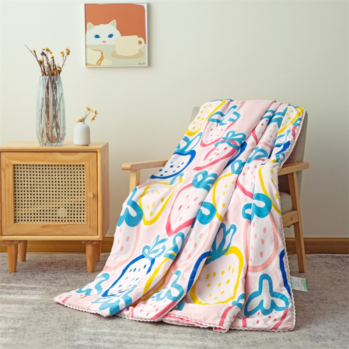 91家纺网 家纺一手货源 找家纺 畅销被业 2022水洗棉印花被夏被 大草莓