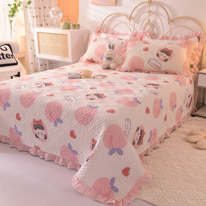 91家纺网 家纺一手货源 找家纺 美达家纺 新款全棉夹棉防滑可机洗花边床盖款软席 白桃女孩