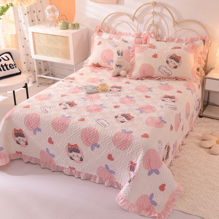 91家纺网 家纺一手货源 找家纺 美达家纺 新款全棉夹棉防滑可机洗花边床盖款软席 白桃女孩