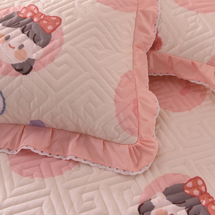 91家纺网 家纺一手货源 找家纺 美达家纺 新款全棉夹棉防滑可机洗花边床盖款软席 白桃女孩