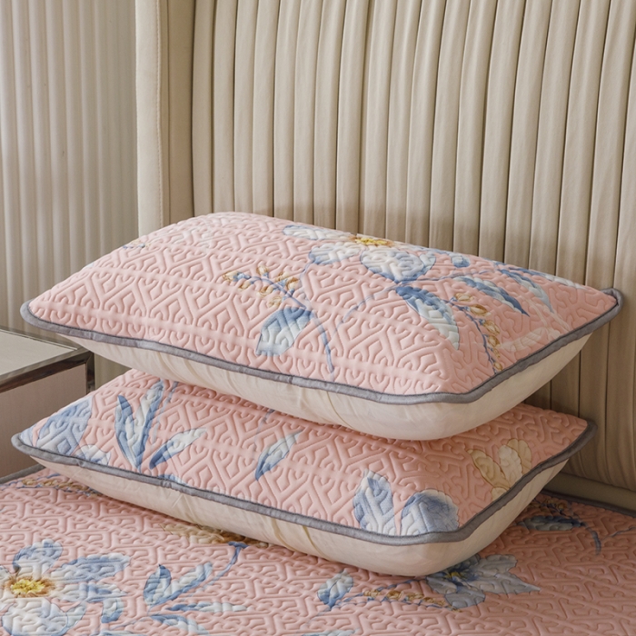 91家纺网 家纺一手货源 找家纺 纽缦 2022新款凉感丝乳胶凉席花卉夏被床裙四件套 花间粉