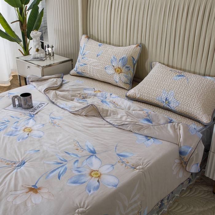 91家纺网 家纺一手货源 找家纺 纽缦 2022新款凉感丝乳胶凉席花卉夏被床裙四件套 花间驼