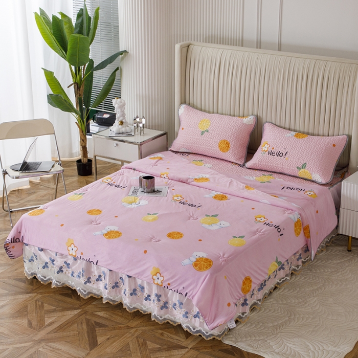 91家纺网 家纺一手货源 找家纺 纽缦 2022新款凉感丝乳胶凉席花卉夏被床裙四件套 柠檬熊粉