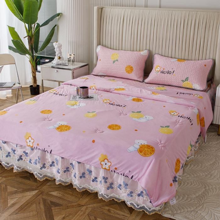 91家纺网 家纺一手货源 找家纺 纽缦 2022新款凉感丝乳胶凉席花卉夏被床裙四件套 柠檬熊粉