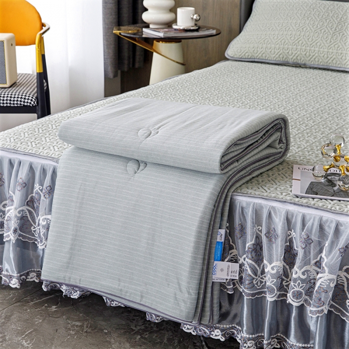 91家纺网 家纺一手货源 找家纺 纽缦2022新款凉感丝乳胶凉席纯色夏被床裙四件套 肌理纹淡绿