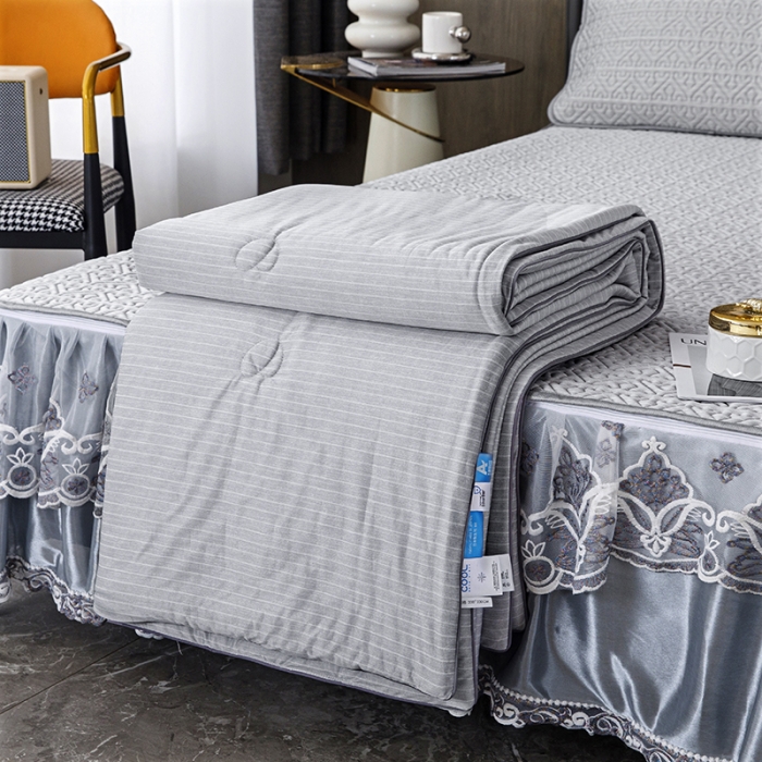 91家纺网 家纺一手货源 找家纺 纽缦2022新款凉感丝乳胶凉席纯色夏被床裙四件套 肌理纹灰色