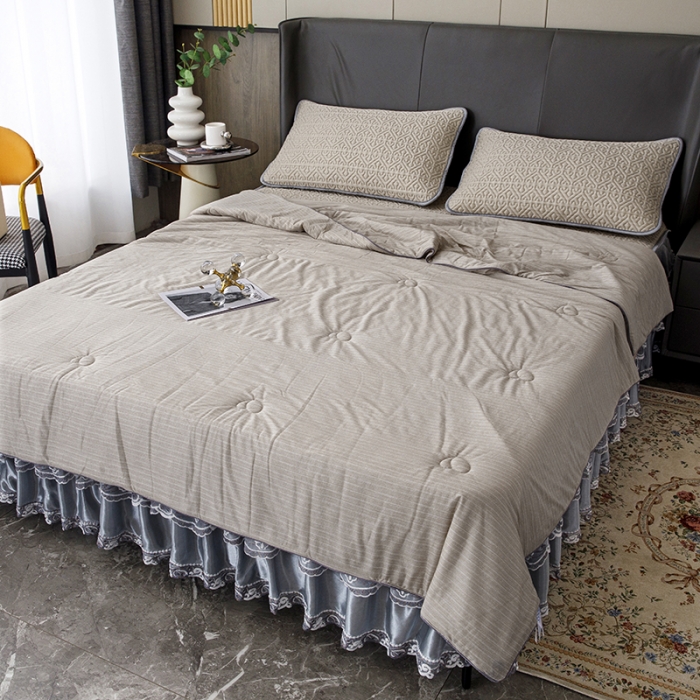 91家纺网 家纺一手货源 找家纺 纽缦2022新款凉感丝乳胶凉席纯色夏被床裙四件套 肌理纹咖色