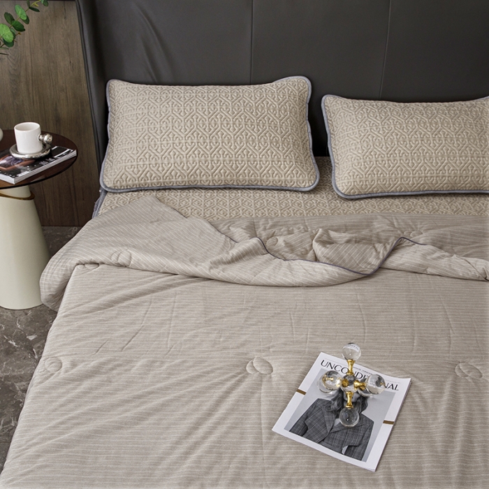 91家纺网 家纺一手货源 找家纺 纽缦2022新款凉感丝乳胶凉席纯色夏被床裙四件套 肌理纹咖色