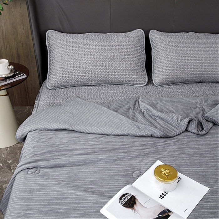 91家纺网 家纺一手货源 找家纺 纽缦2022新款凉感丝乳胶凉席纯色夏被床裙四件套 肌理纹深灰