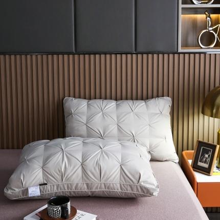 91家纺网 家纺一手货源 找家纺 2022帅露直播爆款保健枕芯枕头纽花羽丝绒枕