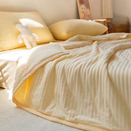 91家纺网 家纺一手货源 找家纺 风向标家纺 2022新款全棉针织大豆条纹被 鹅黄细条