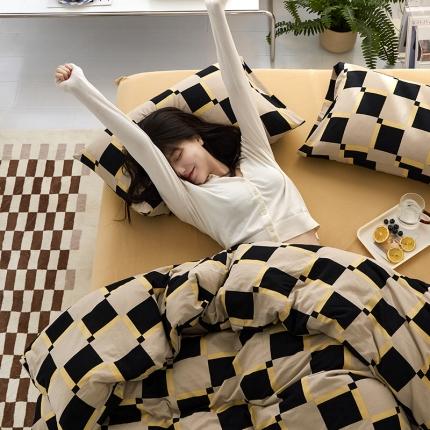 91家纺网 家纺一手货源 找家纺 风向标 2022新款针织棉印花棋盘格四件套 黑糖奶茶