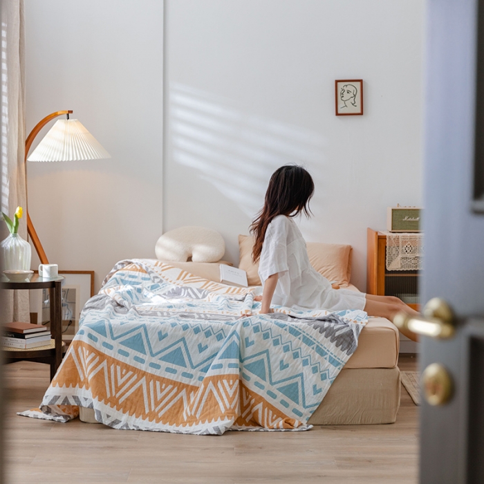 91家纺网 家纺一手货源 找家纺 雯雨 2022新款无印风纱布毛巾被夏被直播 巴洛克黄