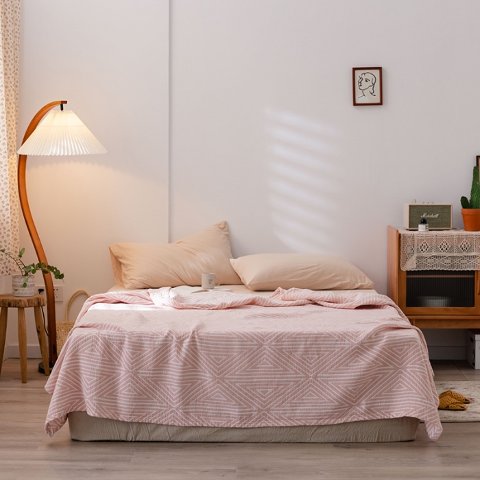 91家纺网 家纺一手货源 找家纺 雯雨 2022新款无印风纱布毛巾被夏被直播 三角粉