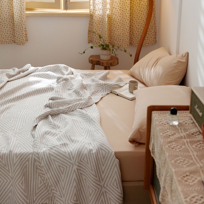 91家纺网 家纺一手货源 找家纺 雯雨 2022新款无印风纱布毛巾被夏被直播 三角灰