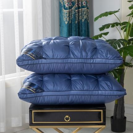 91家纺网 家纺一手货源 找家纺 （总）皇家乳胶体验馆2023新款满天星酒店风格枕 扭花