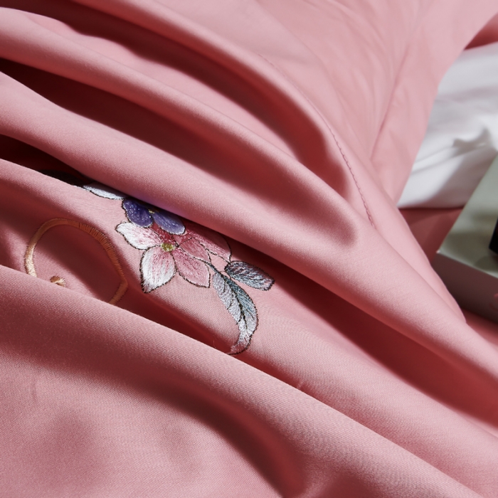 91家纺网 家纺一手货源 找家纺 优姿 2022新款100支长绒棉绣花四件套—花叶倾城-粉