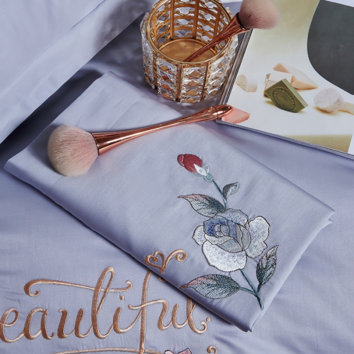 91家纺网 家纺一手货源 找家纺 优姿 2022新款100支长绒棉绣花四件套—花叶倾城-灰