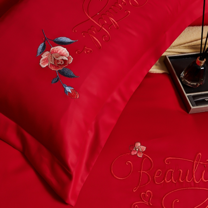 91家纺网 家纺一手货源 找家纺 优姿 2022新款100支长绒棉绣花四件套—花叶倾城-大红