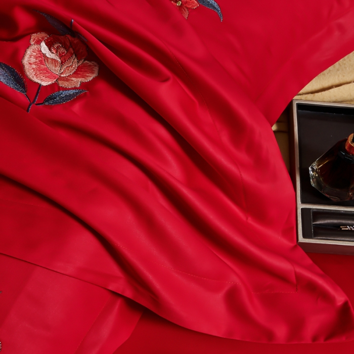 91家纺网 家纺一手货源 找家纺 优姿 2022新款100支长绒棉绣花四件套—花叶倾城-大红