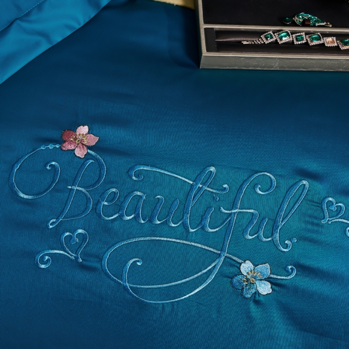 91家纺网 家纺一手货源 找家纺 优姿 2022新款100支长绒棉绣花四件套—花叶倾城-深蓝