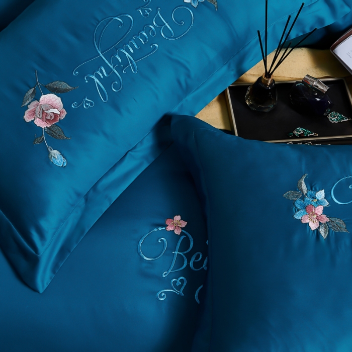 91家纺网 家纺一手货源 找家纺 优姿 2022新款100支长绒棉绣花四件套—花叶倾城-深蓝