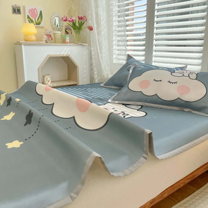 91家纺网 家纺一手货源 找家纺 柒月家居2022大版碳光冰丝凉席 云朵