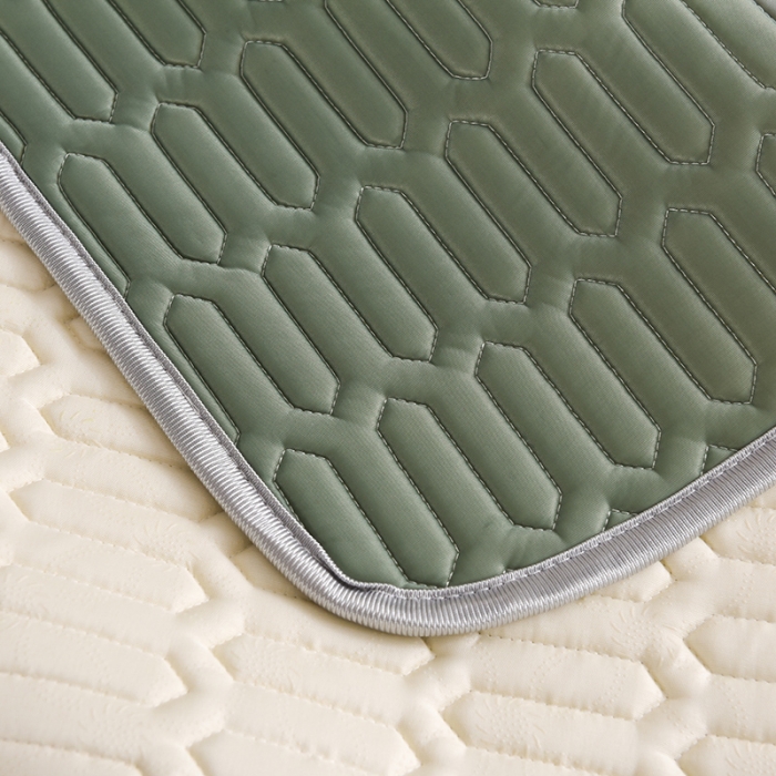 91家纺网 家纺一手货源 找家纺 寐居 2022新款纯色凉感丝乳胶凉席三件套 工装绿