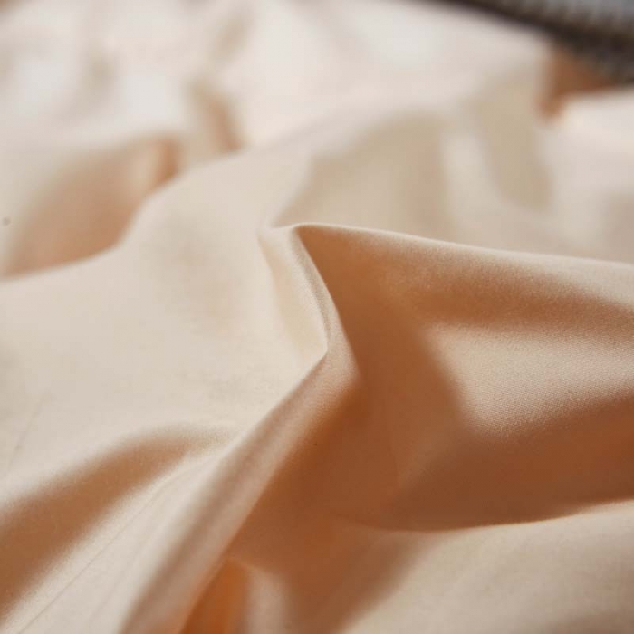 91家纺网 家纺一手货源 找家纺 羽仙子 2023爆款80s柔赛丝90白鹅绒被羽绒被春秋被冬被 土豪金