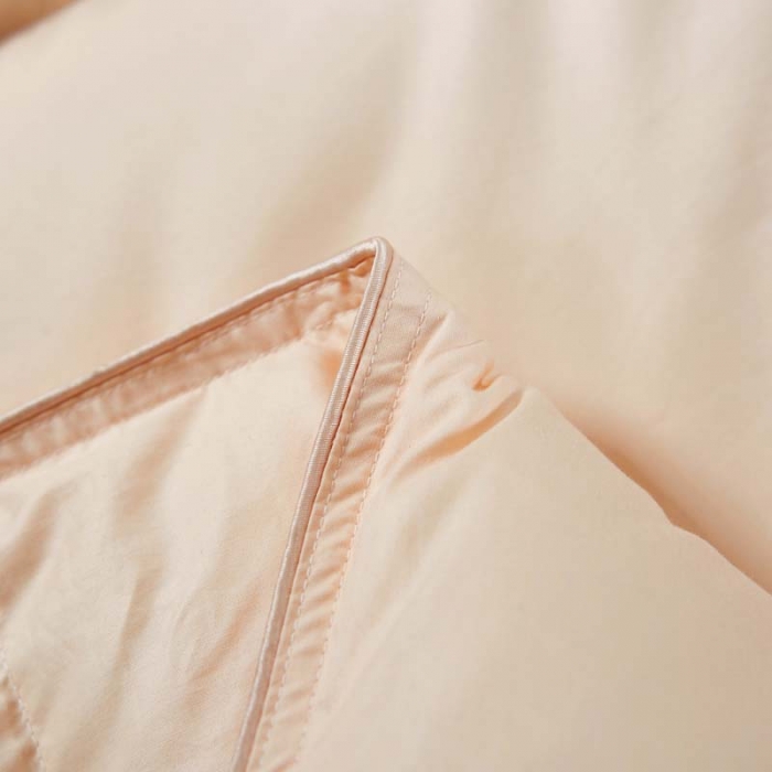 91家纺网 家纺一手货源 找家纺 羽仙子 2023爆款80s柔赛丝90白鹅绒被羽绒被春秋被冬被 土豪金