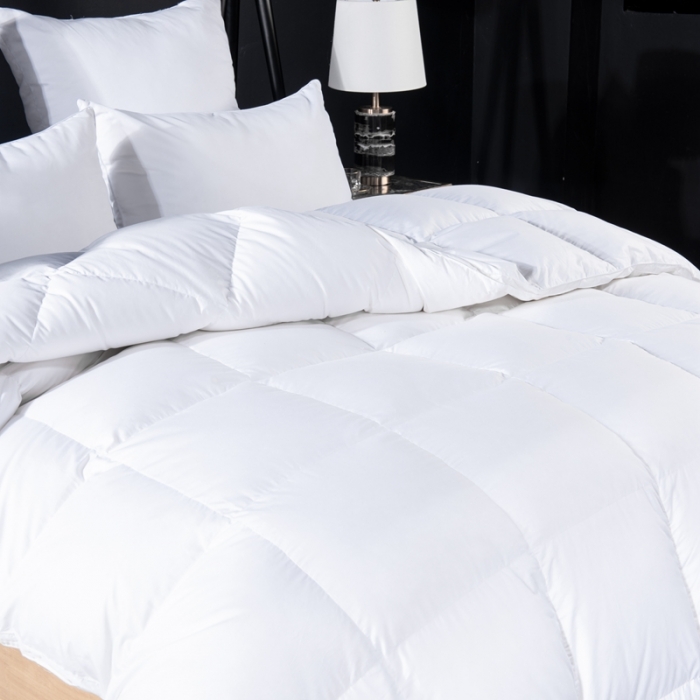 91家纺网 家纺一手货源 找家纺 羽仙子 2023新款120支全棉纯色贡缎白鹅绒被春秋被冬被 白色