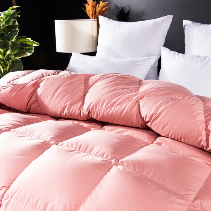 91家纺网 家纺一手货源 找家纺 羽仙子 2023新款120支全棉纯色贡缎白鹅绒被春秋被冬被 橙红色