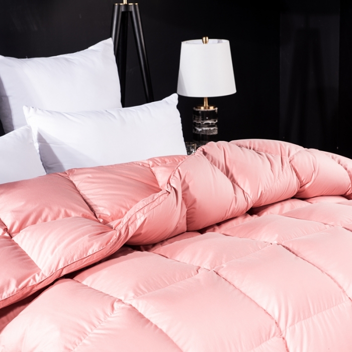 91家纺网 家纺一手货源 找家纺 羽仙子 2023新款120支全棉纯色贡缎白鹅绒被春秋被冬被 橙红色