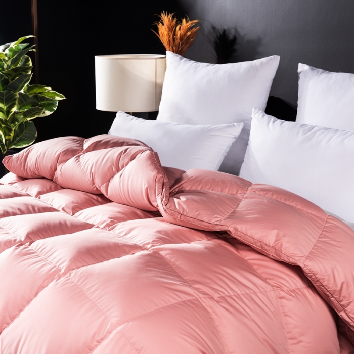 91家纺网 家纺一手货源 找家纺 羽仙子 2023新款120支全棉纯色贡缎白鹅绒被春秋被冬被 橙红色