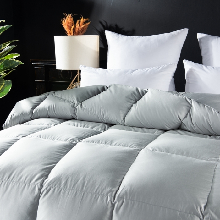 91家纺网 家纺一手货源 找家纺 羽仙子 2023新款120支全棉纯色贡缎白鹅绒被春秋被冬被 蓝灰