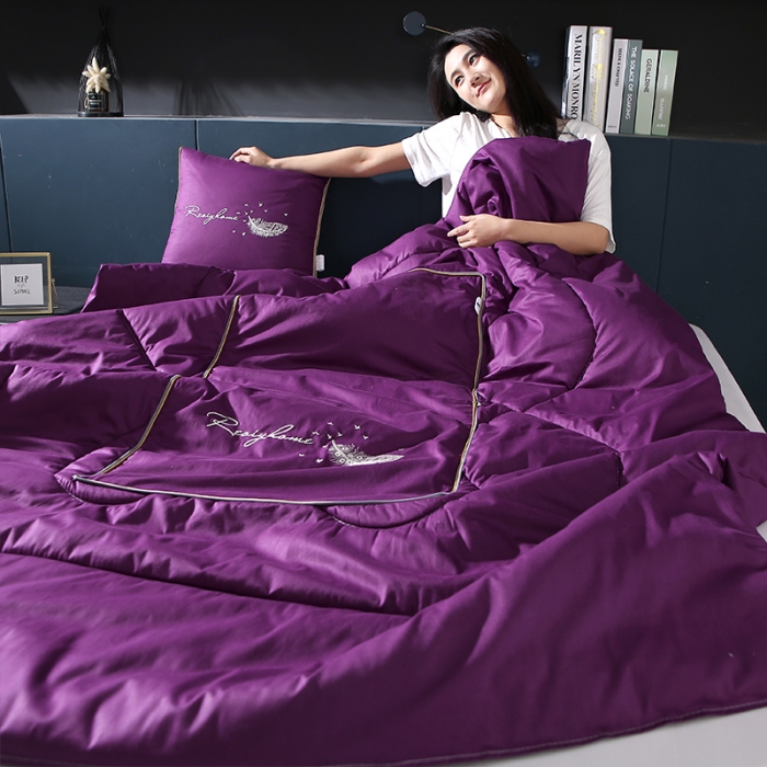 91家纺网 家纺一手货源 找家纺 照世家纺2022新款全棉羽毛款多功能抱枕被 帝王紫