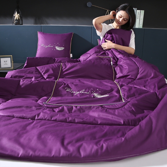 91家纺网 家纺一手货源 找家纺 照世家纺2022新款全棉羽毛款多功能抱枕被 帝王紫