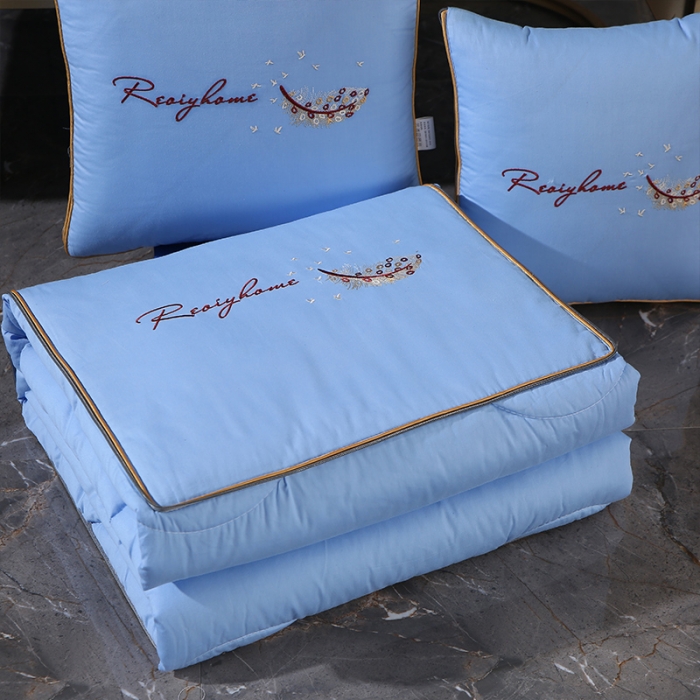 91家纺网 家纺一手货源 找家纺 照世家纺2022新款全棉羽毛款多功能抱枕被 靛蓝色