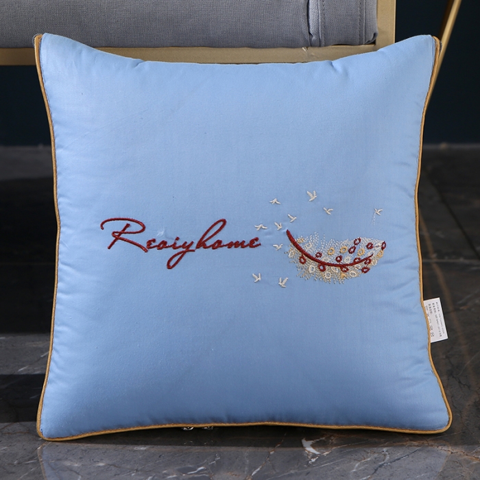 91家纺网 家纺一手货源 找家纺 照世家纺2022新款全棉羽毛款多功能抱枕被 靛蓝色