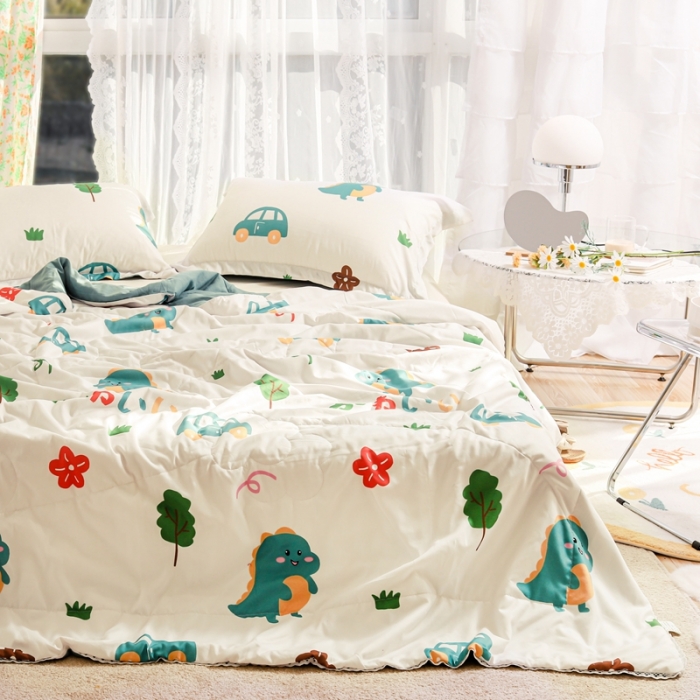 91家纺网 家纺一手货源 找家纺 慕尚 2025新款实拍水洗小花边夏被 萌萌恐龙