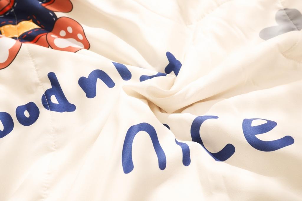 91家纺网 家纺一手货源 找家纺 慕尚 2025新款实拍水洗小花边夏被 超酷熊